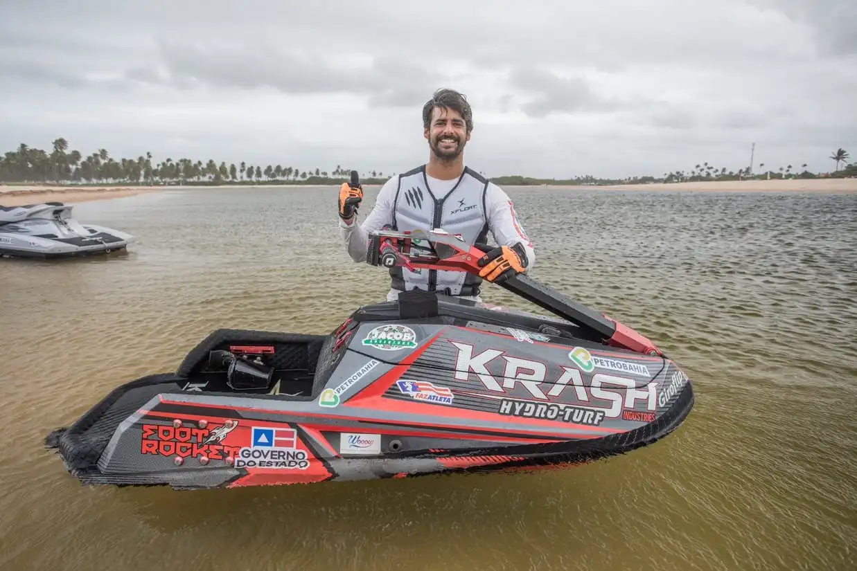 Piloto baiano de jet ski Bruno Jacob ganha destaque e representa o Brasil em premiações internacionais
