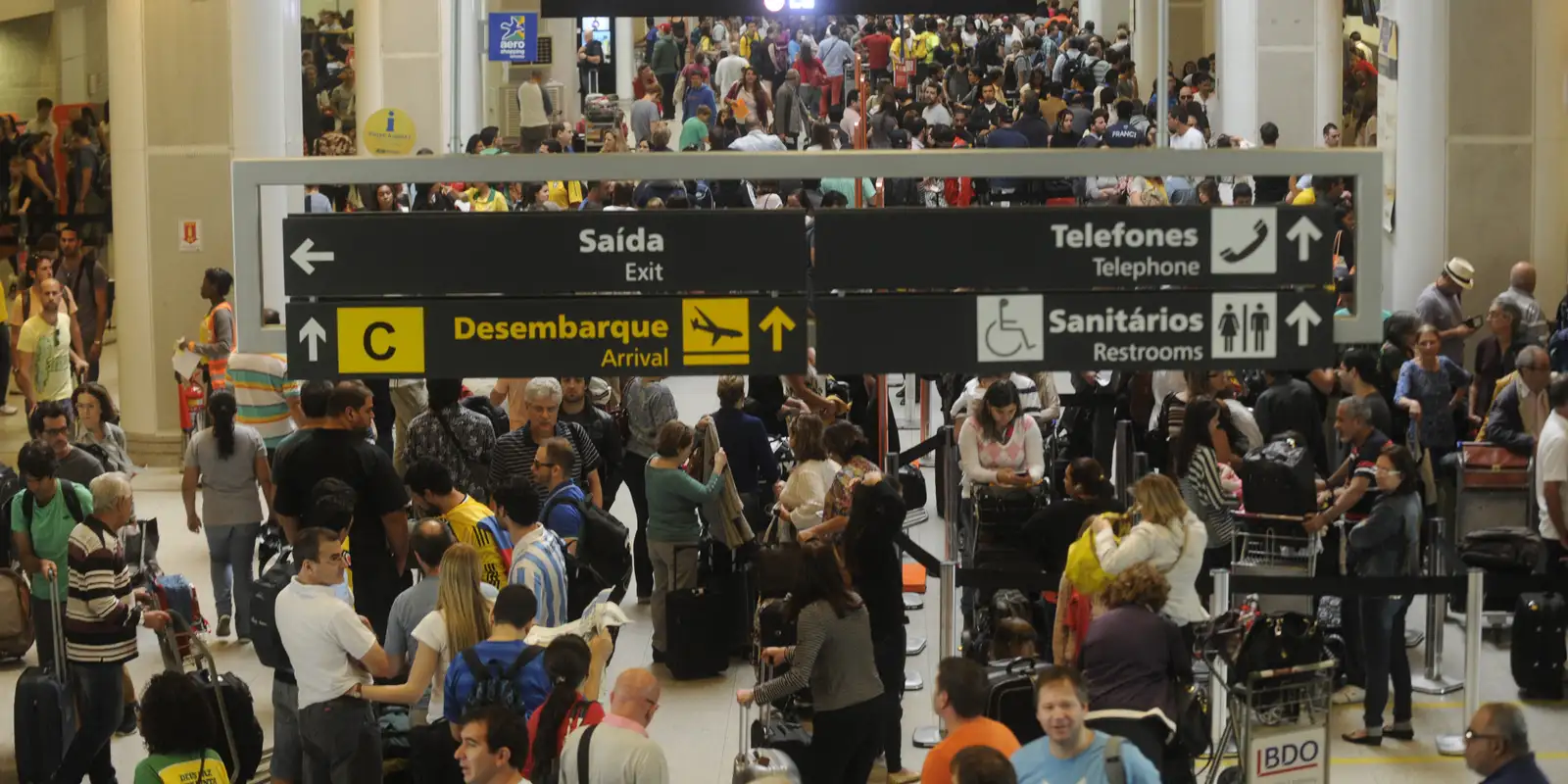 Cancelamentos por chuva lotam Aeroporto de Congonhas na manhã desta quarta-feira (17)