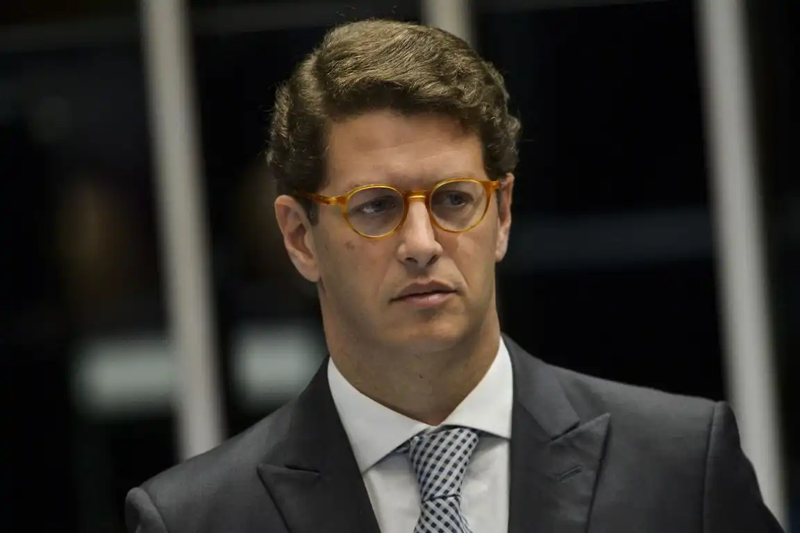 MP apura irregularidades em homenagem da Santa Casa de Guaratinguetá para deputado Ricardo Salles