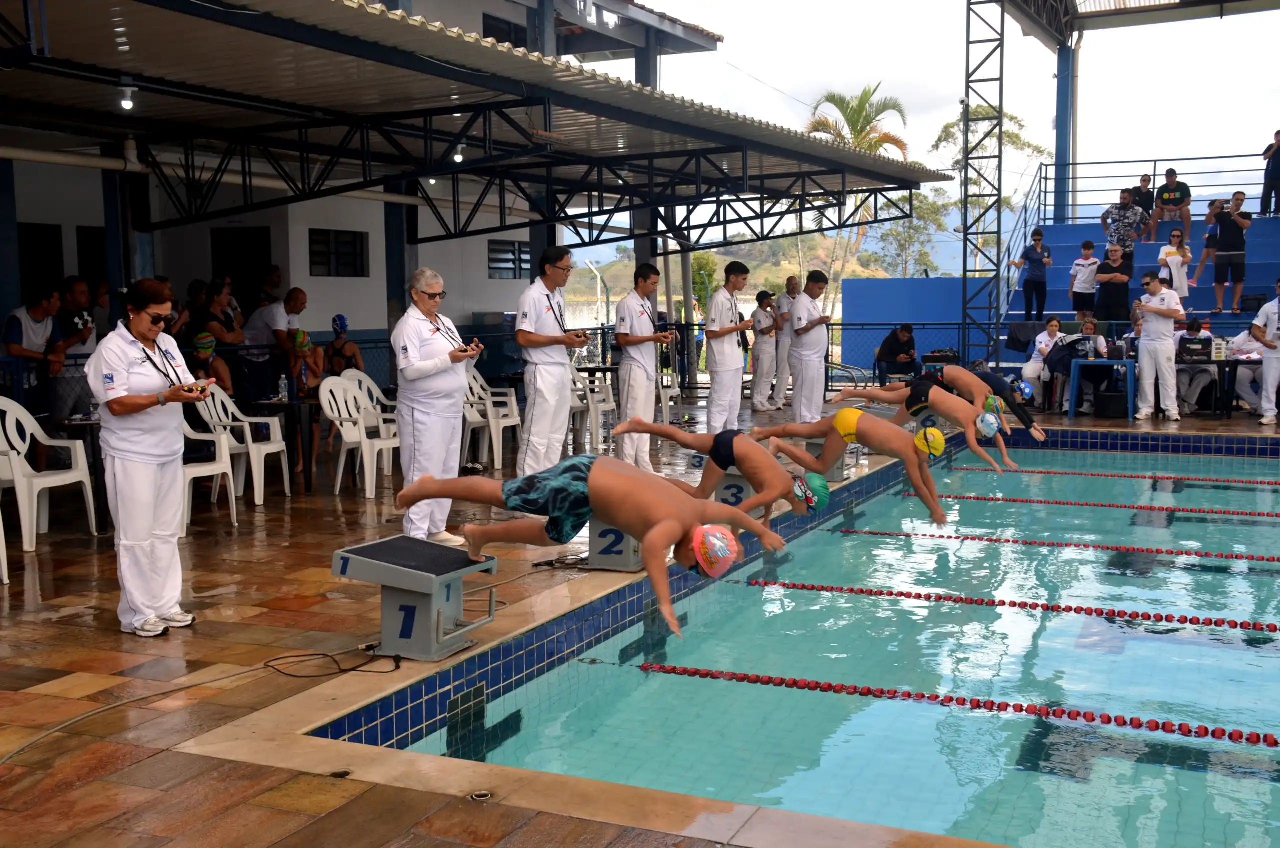 Festival Natalino de Natação de Caraguatatuba será neste domingo no Centro Esportivo 