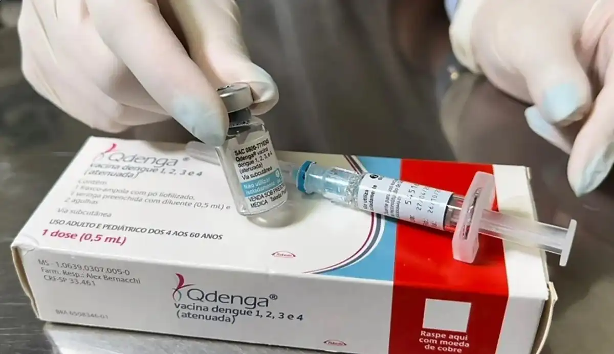 Vacina contra dengue protege adolescentes e reduz risco de casos graves, aponta estudo