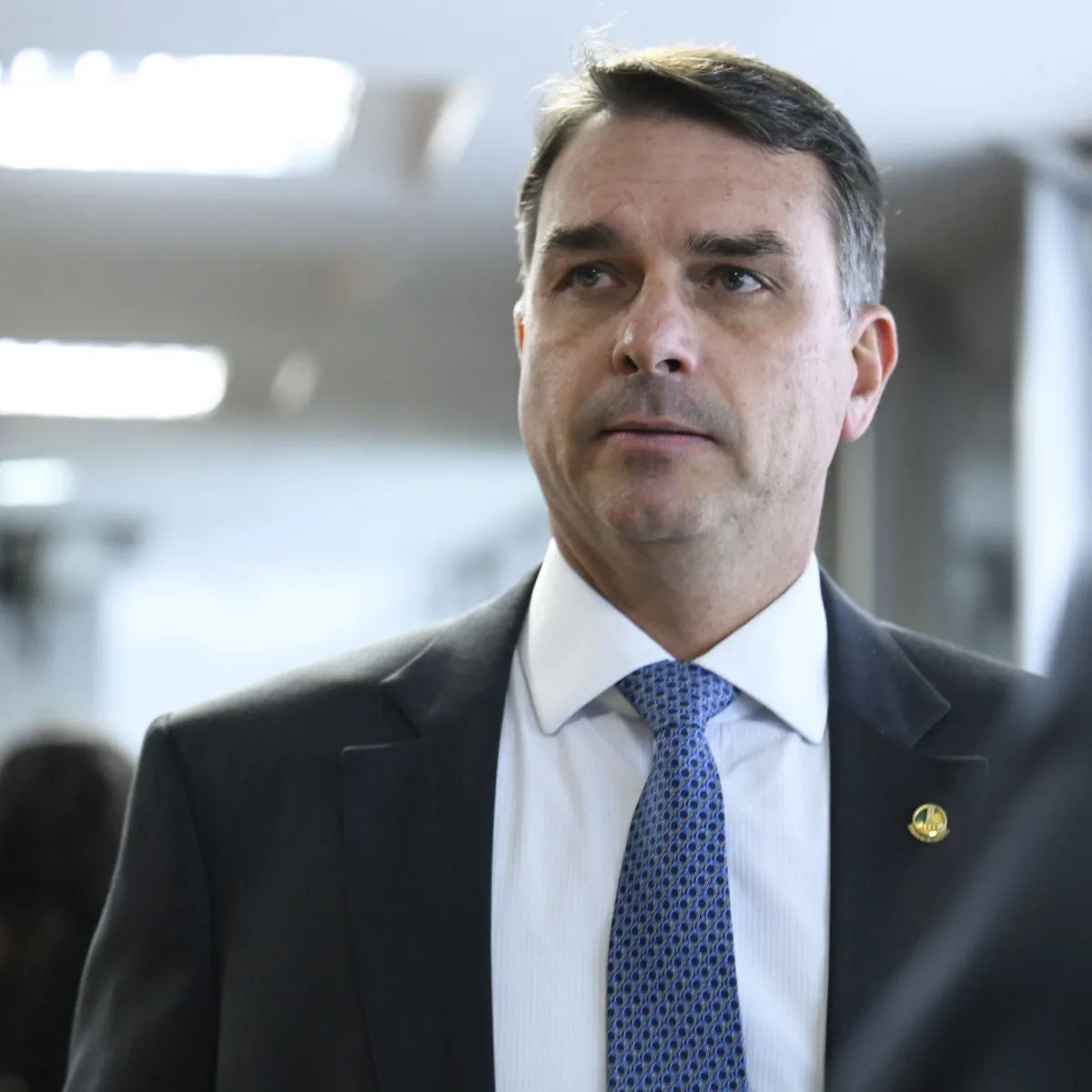 Câmara de São José pode votar título de cidadão para Flávio Bolsonaro nesta quinta-feira (30)