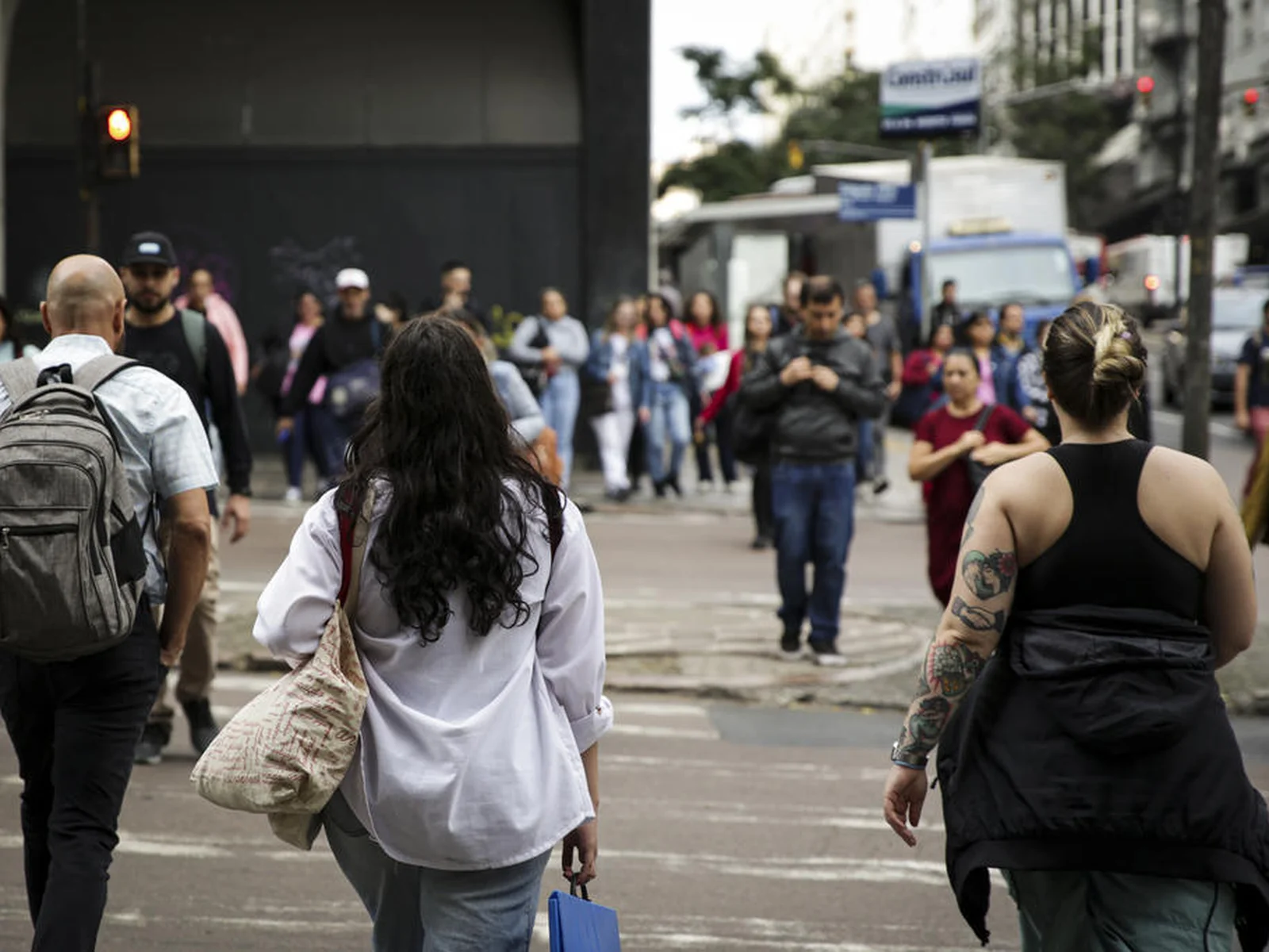 Expectativa de vida do brasileiro sobe para 76,6 anos em 2024, aponta IBGE 