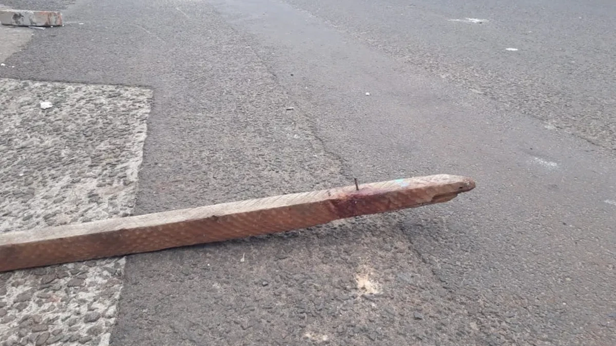 Homem é preso após agredir com pedaço de pau quem tentava evitar assalto