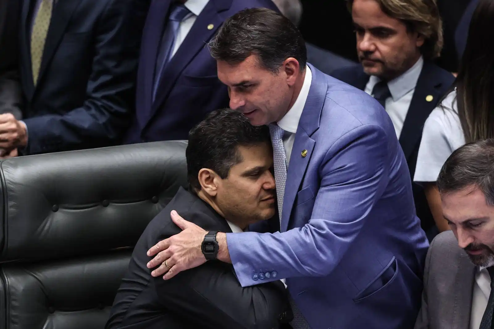 Congresso derruba veto de Lula ao PL da Dosimetria e impõe nova derrota política ao governo