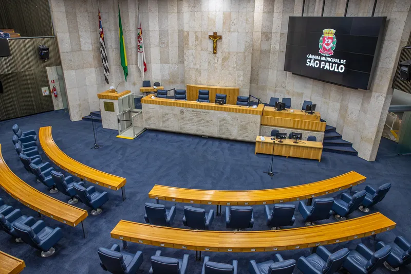 Funcionários da Câmara de SP recebem bônus de R$ 2 mil no Natal 