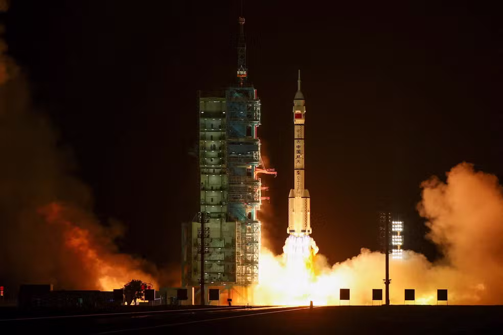 China lança missão para preparar ida à Lua em 2030
