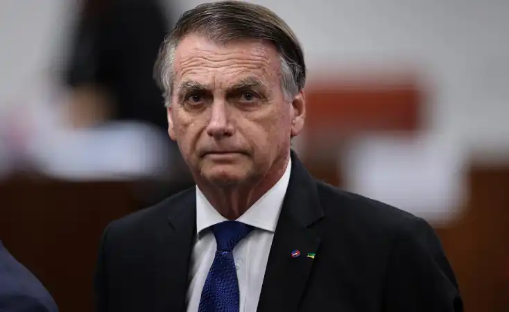 Imprensa internacional destaca início do julgamento de Jair Bolsonaro