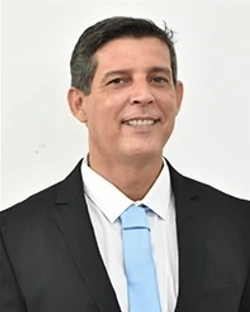 Justiça determina afastamento de secretário de Ilhabela após condenação por ameaça à ex-companheira