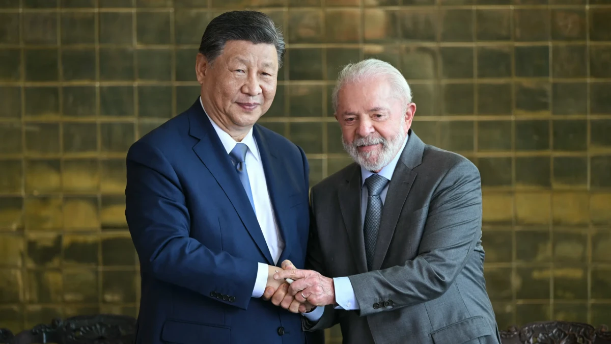 Xi Jinping oferece apoio a Lula contra interferência de Trump nas eleições