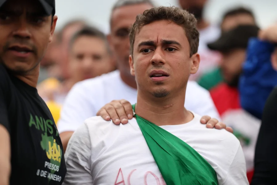 Câmara de São José analisa projeto para conceder título de Cidadão Joseense a Nikolas Ferreira