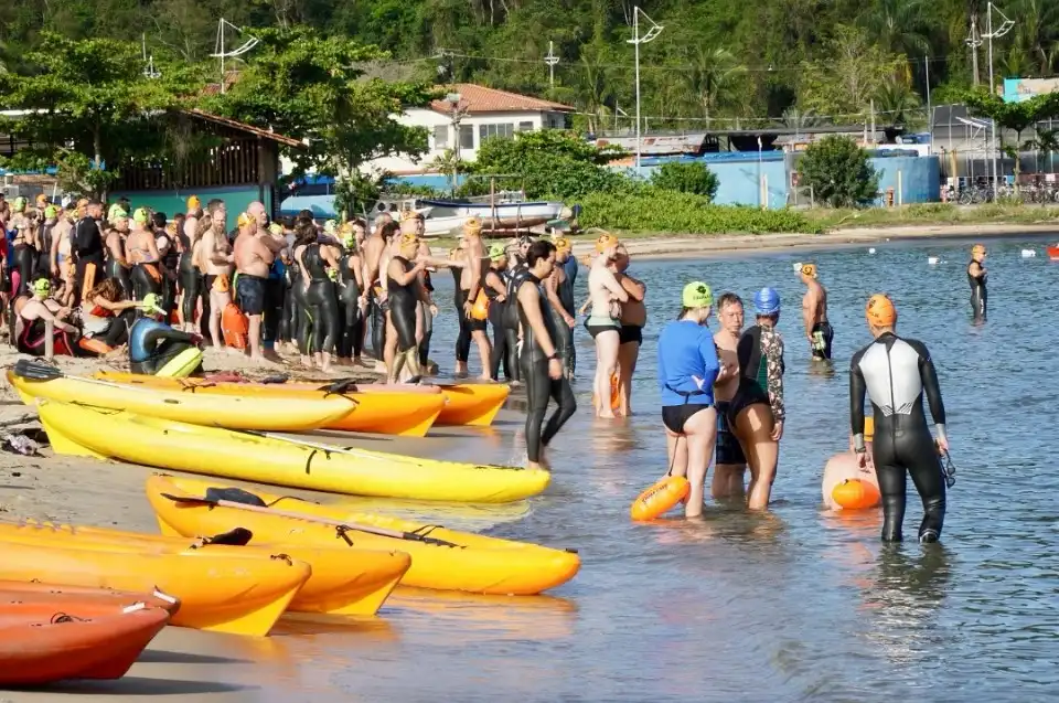 Atletas de Ilhabela se destacam na Travessia do Canal 
