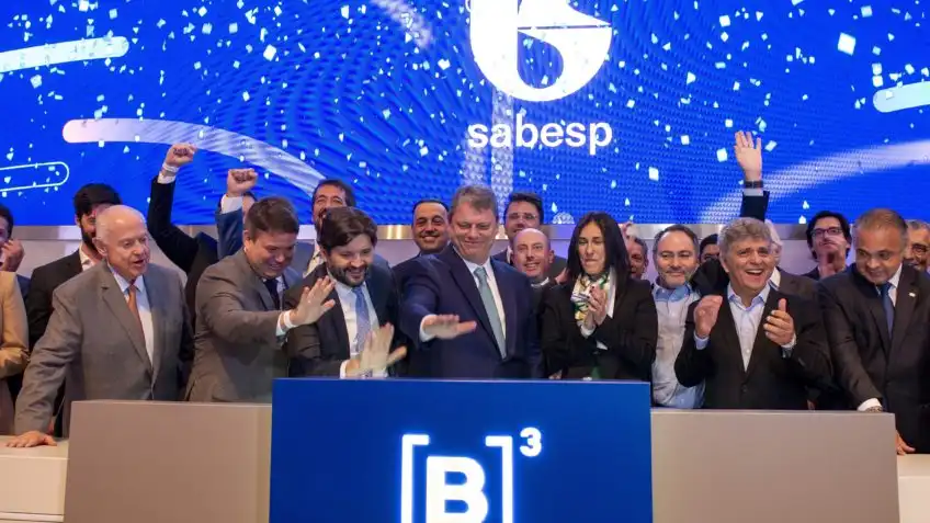 Governador Tarcísio de Freitas conclui privatização da Sabesp