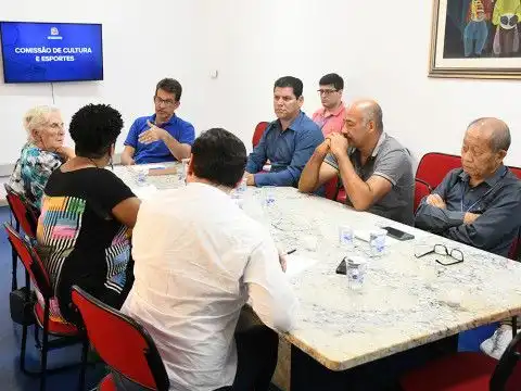Após impugnação de candidata, coordenadora do CMDCA participa de reunião com vereadores