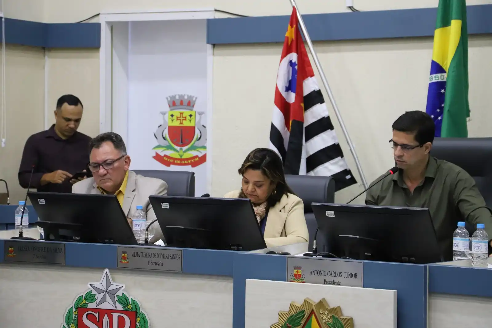 Apoio aos festivais caiçaras, programa social para população vulnerável e xadrez nas escolas são aprovados