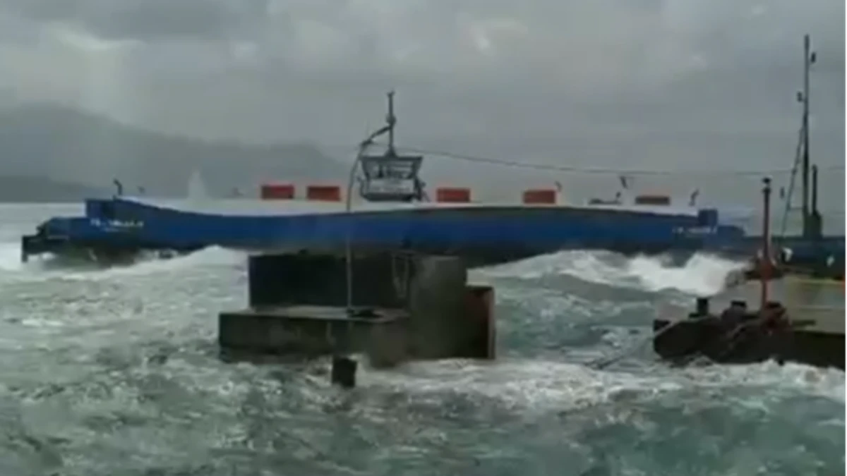 Ventania paralisa travessia de balsas entre São Sebastião e Ilhabela