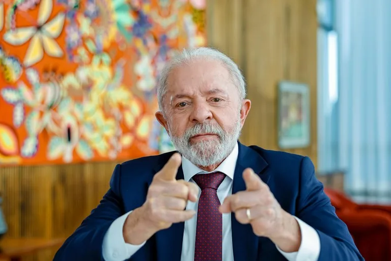 Lula critica guerra em Gaza e tarifaço de Trump em reunião ministerial