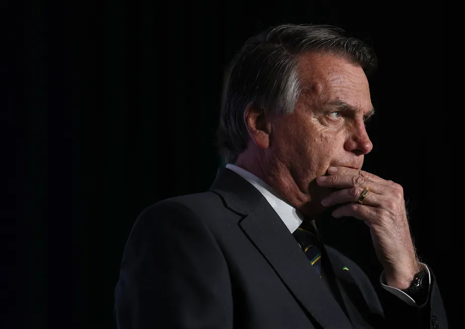 <strong>Bolsonaro recebeu pessoalmente o segundo pacote com joias sauditas</strong>