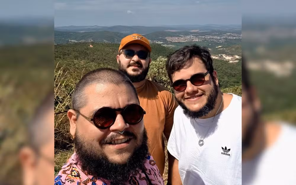 Pela primeira vez, Justiça de Goiás reconhece união estável de trisal