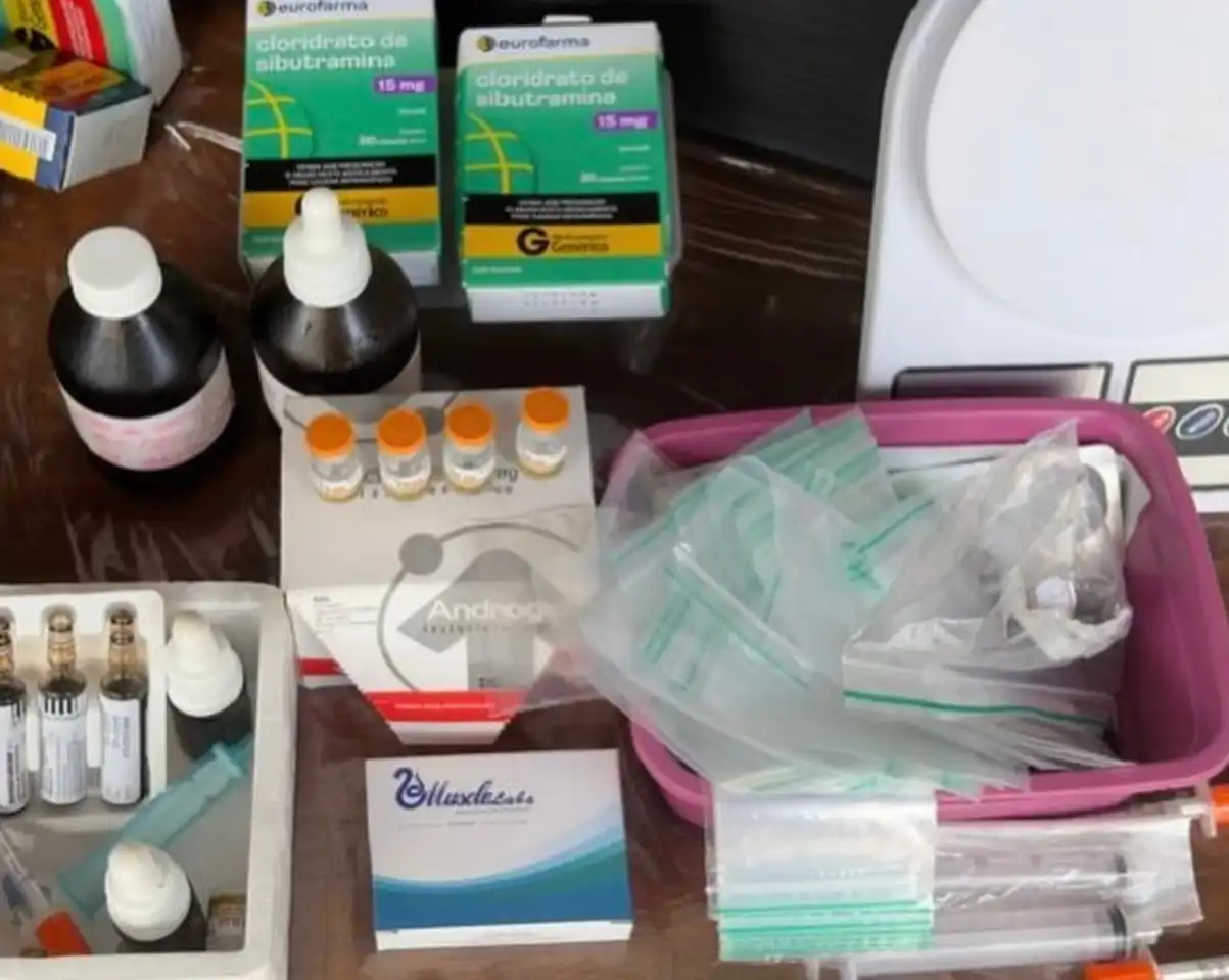 Farmacêutico é preso por venda ilegal de anabolizantes e medicamentos na Costa Sul de São Sebastião