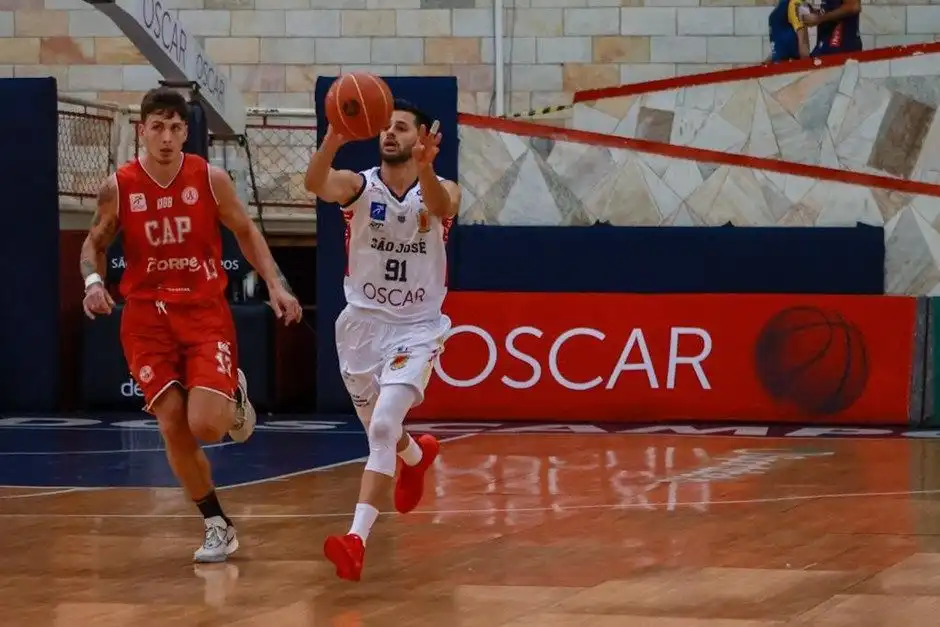 Ingressos gratuitos para o jogo do São José Basketball X São Paulo, no Teatrão, estão disponíveis