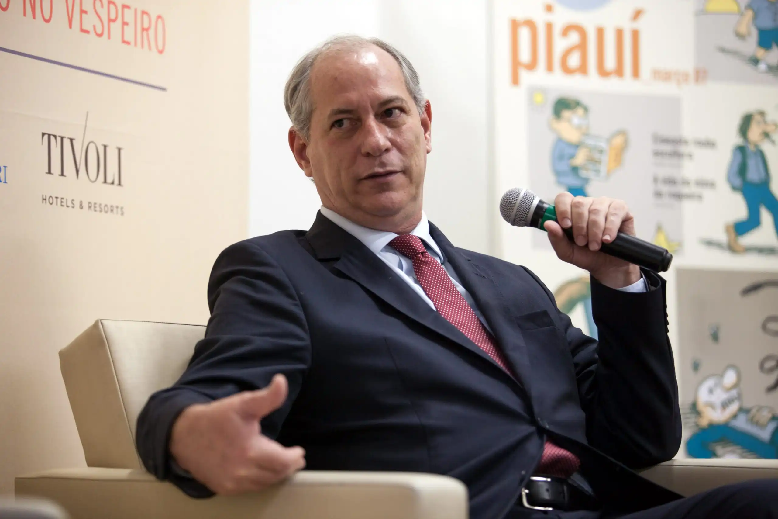 Ciro Gomes é alvo de pedido de prisão preventiva por perseguição e ofensas