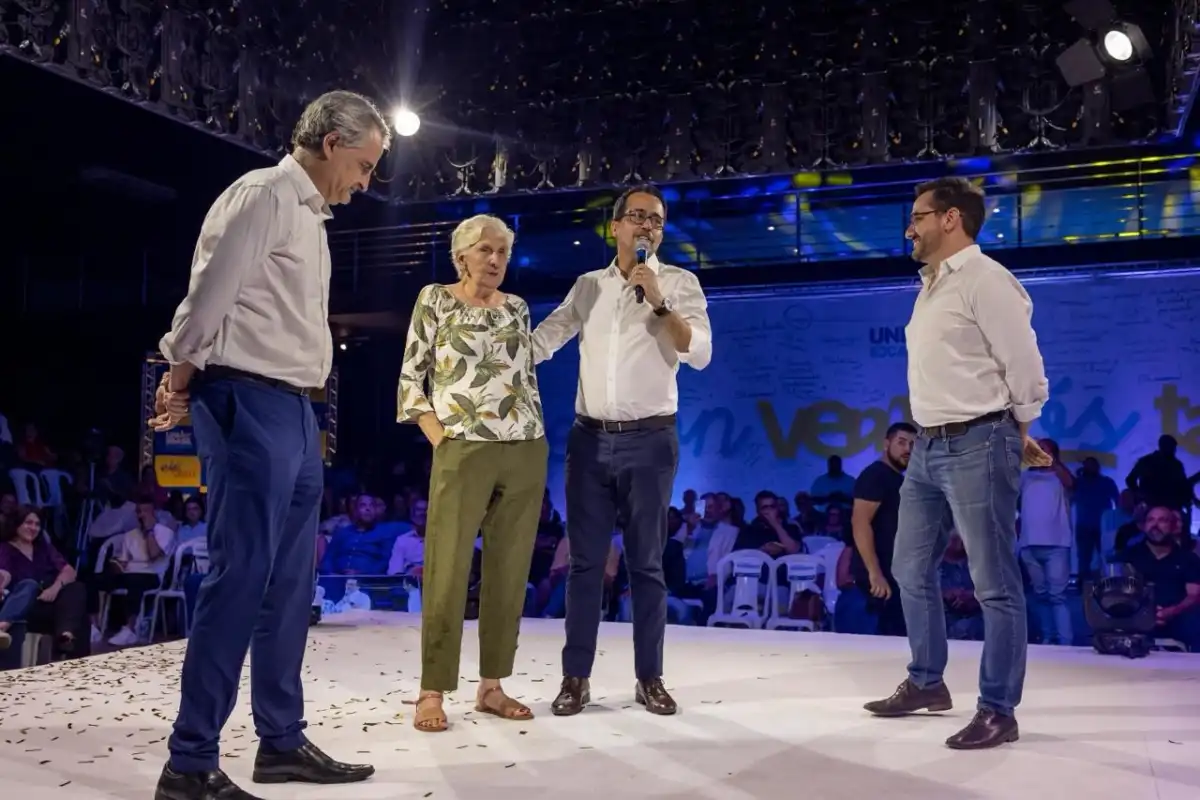 Lançamento de pré-candidatura a prefeito de Dr. Elton reúne 7 vereadores