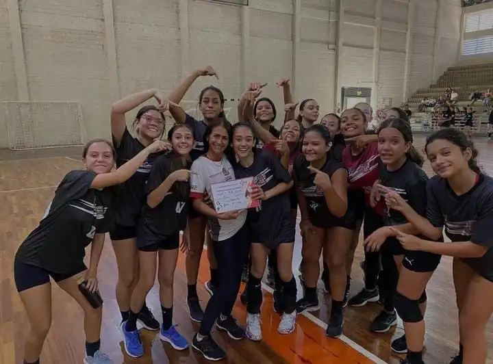 Equipe feminina de Handebol infantil feminino de Jacareí é campeã da Liga Paulistana