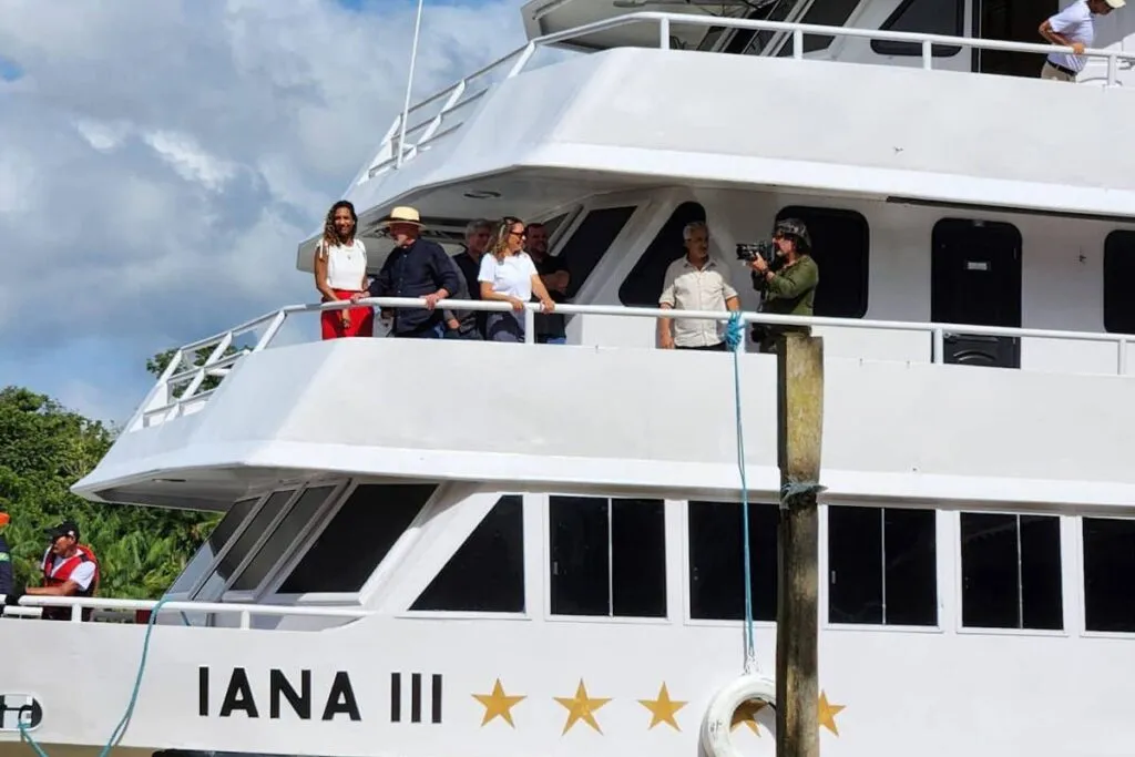 Lula se hospeda em barco-hotel durante a COP 30 em Belém 