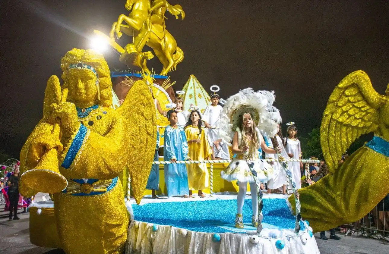 Desfile das Escolas de Samba de Jacareí acontece neste domingo