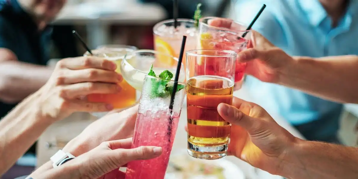 Nova substância reduz vontade de beber e pode revolucionar tratamento do alcoolismo