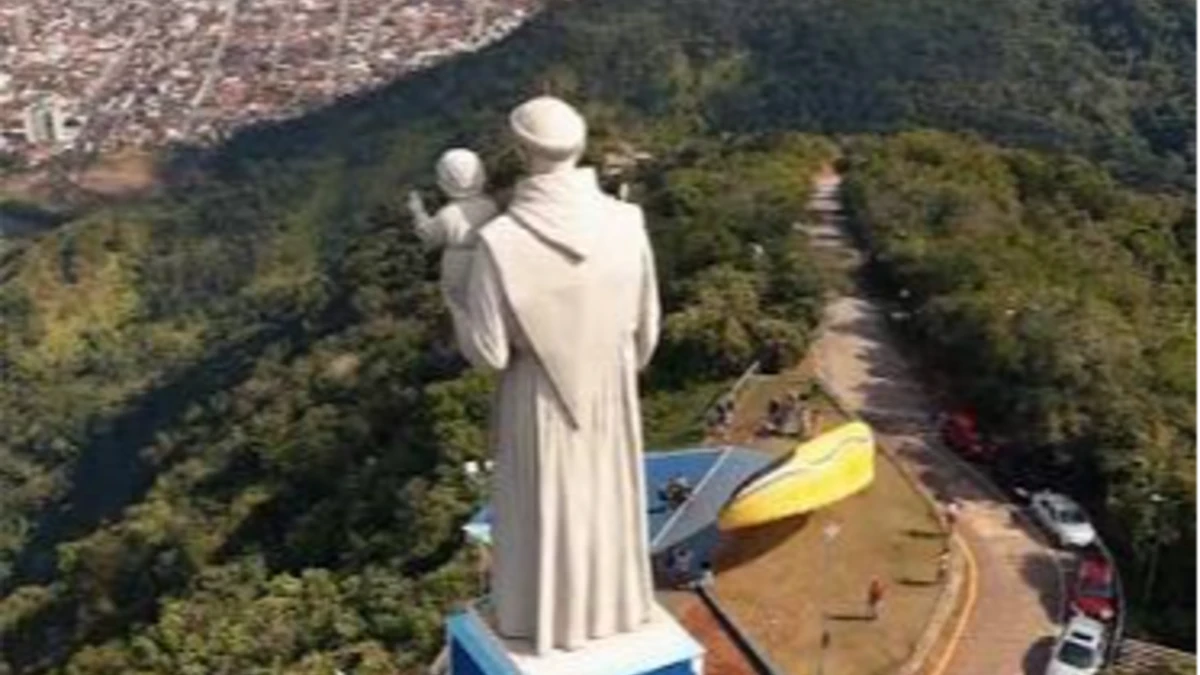 Morro Santo Antônio em Caraguatatuba é interditado após ventania danificar imagem