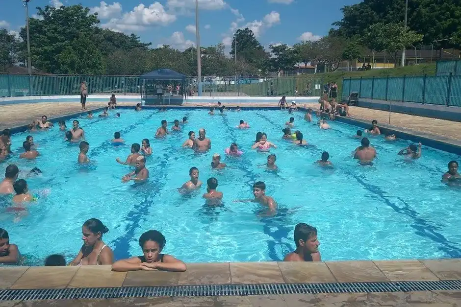 Projeto Verão abre mais 2 piscinas e amplia horário de atendimento