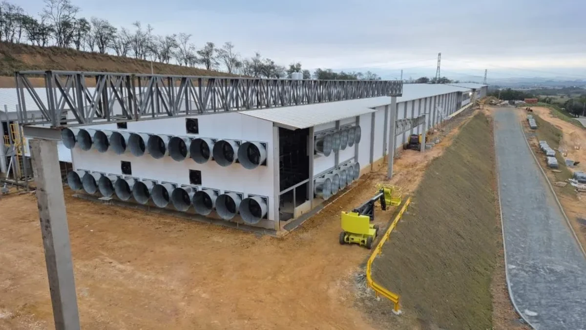 Empresa anuncia 120 vagas de emprego com expansão de granja em Lorena