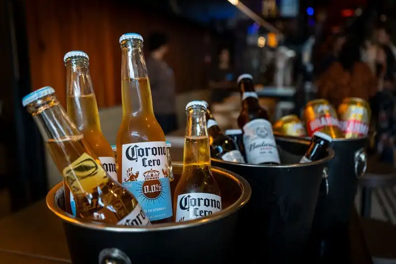 Busca por cerveja zero cresce 985% e revela mudança nos hábitos dos torcedores para a Copa de 2026