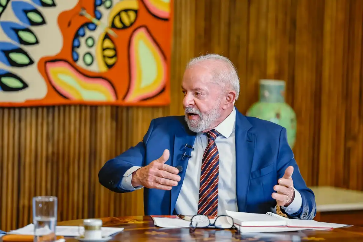 Governo Lula vai comprar alimentos impactados pelo tarifaço para escolas, hospitais e exército
