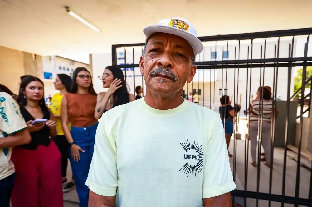 Aos 68 anos, idoso faz 16º Enem e acumula 10 aprovações em vestibulares