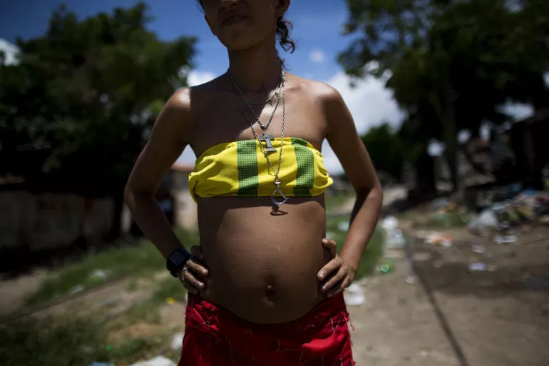 Brasil registra 450 partos por dia entre crianças e adolescentes, aponta relatório