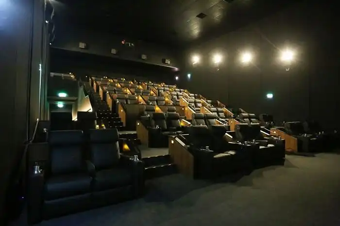 Cinema de luxo em São José exibirá jogos do Brasil na Copa do Mundo