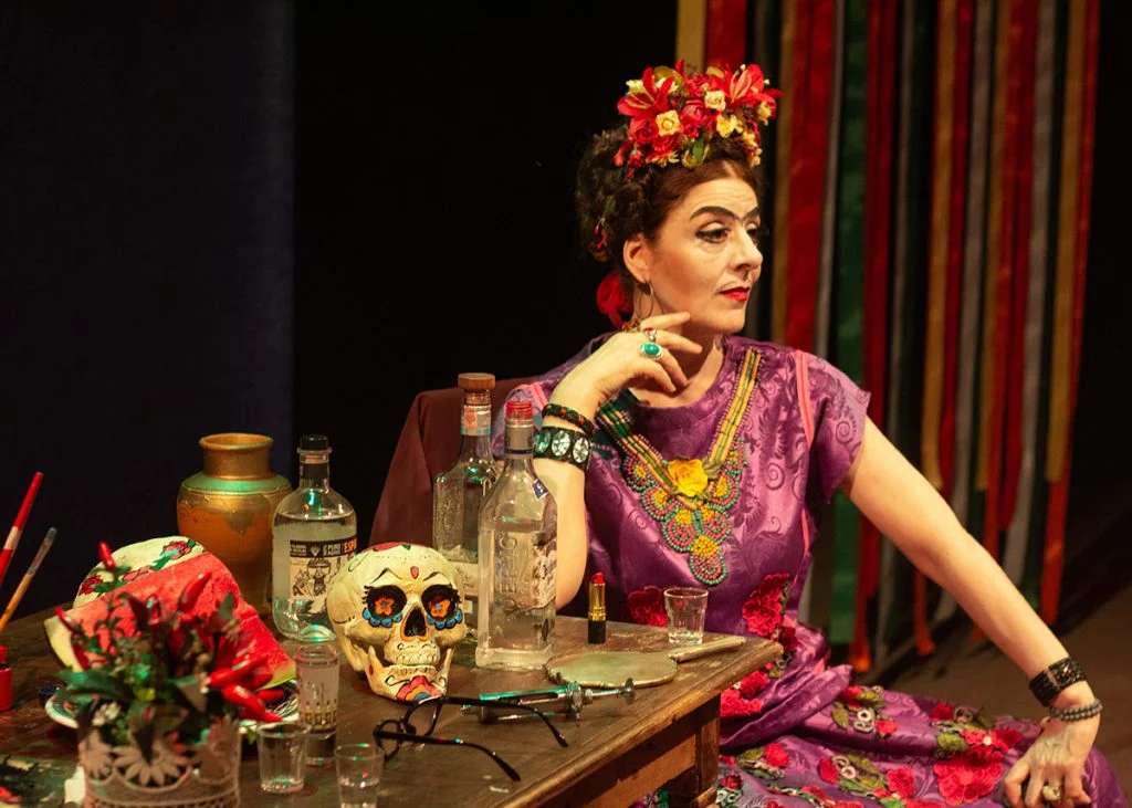 Espetáculo solidário sobre Frida Kahlo encerra festival de teatro
