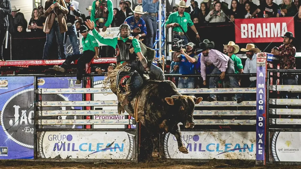 Jacareí Expo Agro inicia programação do rodeio em touros