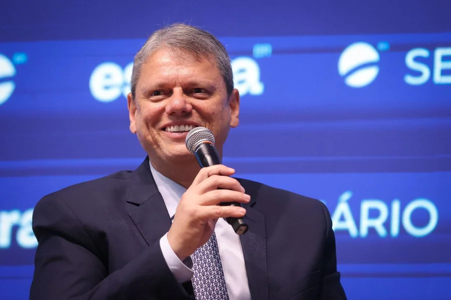 Tarcísio lidera todos os cenários para o governo de SP e chega a 49%, aponta pesquisa