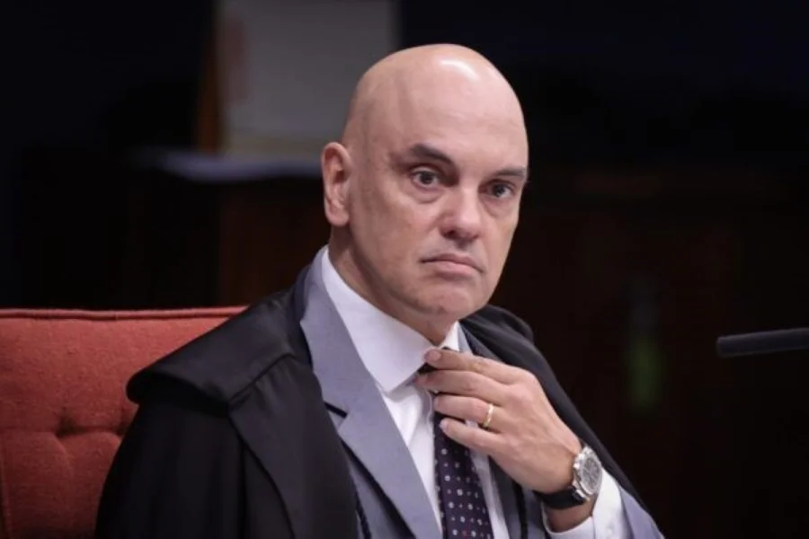 “Já fiz o que tinha que fazer”, diz Moraes após transferência de Bolsonaro para Papudinha 