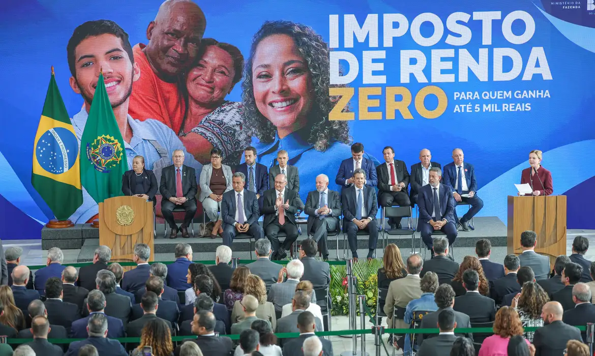 Lula sanciona isenção do Imposto de Renda para salários de até R$ 5 mil 