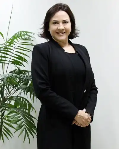 Primeira-dama fala com o portal Aqui Vale e se pronuncia sobre saída do PSD