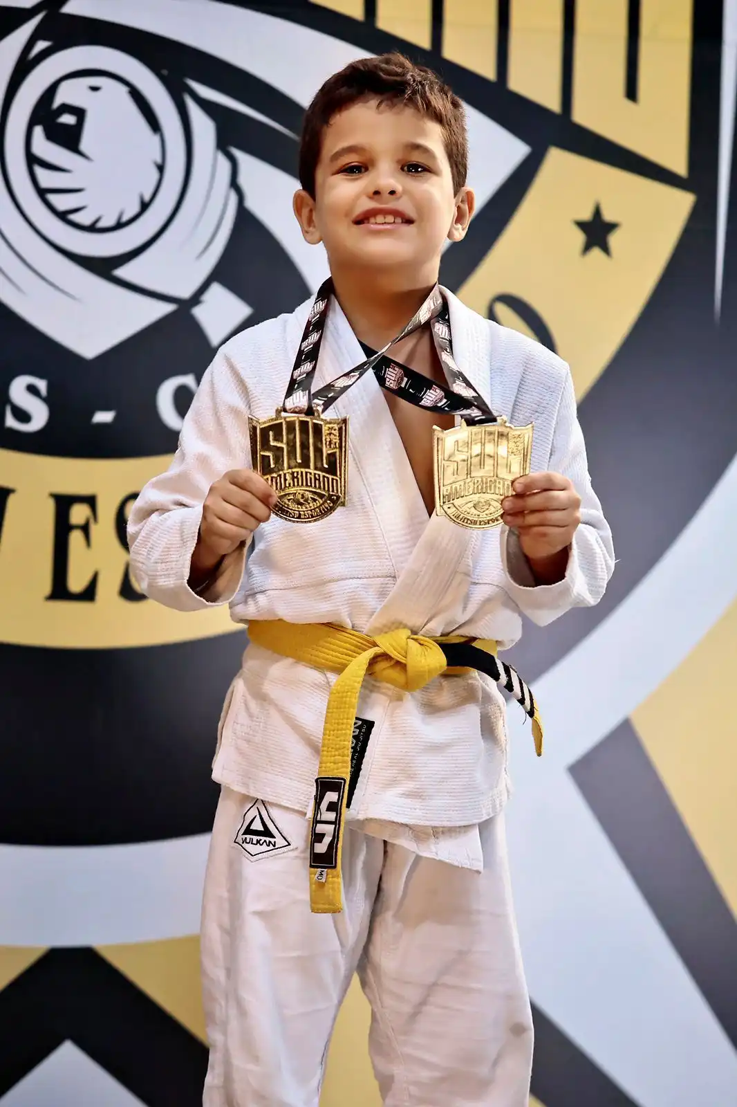 Com apenas 9 anos, joseense conquista título sul-americano de jiu-jitsu