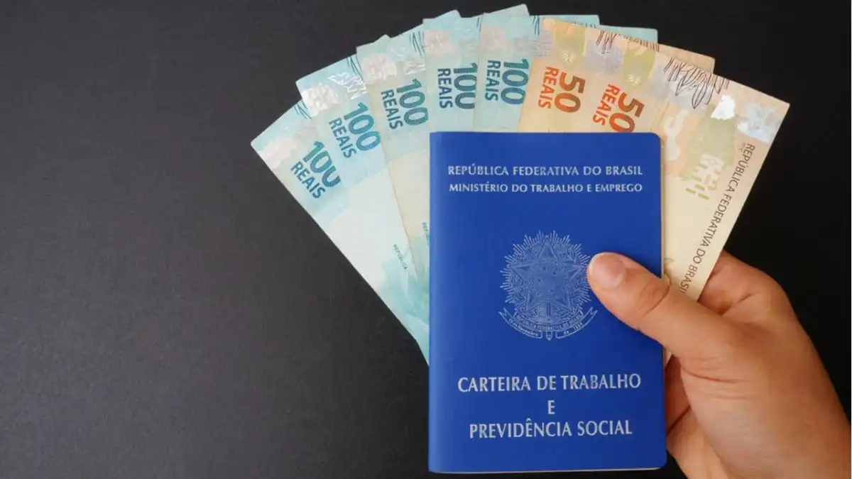 Abono salarial: caixa paga R$ 3,93 bilhões aos trabalhadores nascidos em julho e agosto