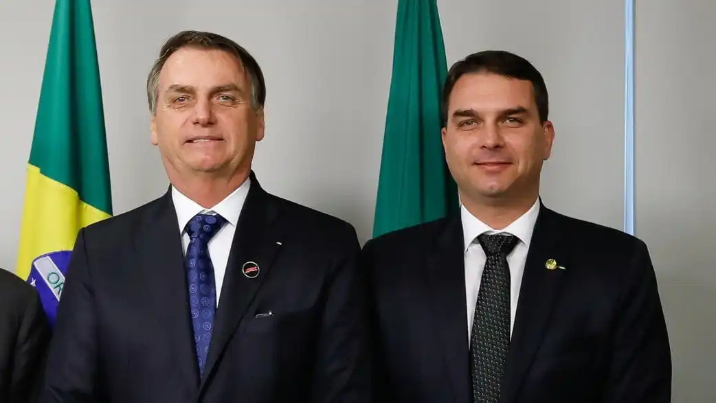 Bolsonaro escolhe Flávio como aposta para a Presidência em 2026 