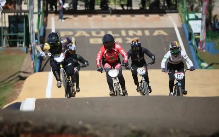 Pilotos de Jacareí lideram ranking Paulista de Bicicross