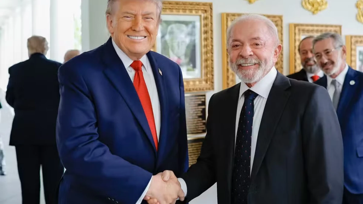 Trump oficializa tarifaço de 25% sobre produtos importados do Brasil